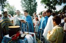 Під час водосвяття на місці майбутнього храму Успіння Пресвятої Богородиці в с. Гайове Ківерцівського деканату