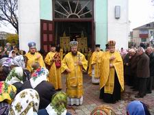 Під час освячення бань горохівської церкви. Світлина Володимира Молявчика