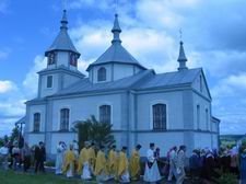 Новоосвячений храм Вознесіння Господнього в с. Оздів Луцького районного деканату. Світлина Володимира Молявчика