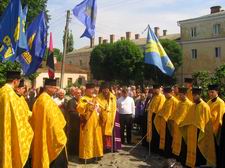 Поминальна молитва по закатованих в’язнях луцької тюрми. Світлина прот. Віталія Собка