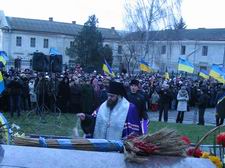 Під час панахиди по жертвах голодоморів. Світлина Юрія Павлюка