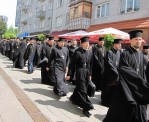 Бути сучасним священиком. Душпастир має крокувати попереду, а не дріботіти збоку