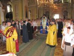 Подячний молебень із нагоди 20-ліття незалежності України в луцькому кафедральному соборі Святої Трійці очолює архієпископ Луцький і Волинський Михаїл. Світлина інформаційної служби єпархії