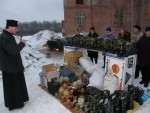 Допомога воїнам АТО від громади Великомученика і цілителя Пантелеймона, що в Люблинці Ковельського районного деканату. Світлина з архіву священика Матвія Олійника