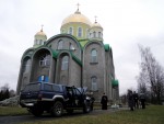 12 лютого 2015 р. Біля нововолинського собору Святого Духа. Освята автомобіля для 28-ї бригади. Світлина Владислава Фульмеса