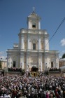 Престольне свято кафедрального собору Святої Трійці в Луцьку, яке очолює Патріарх Київський і всієї Руси-України Філарет. 20 червня 2005 р. Світлина Сергія Дубинки