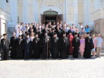 Викладачі й випускники Волинської духовної семінарії 2011 року. Світлина інформаційної служби єпархії