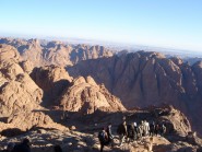26 березня 2009 р. Панорама з вершини гори Синай (Єгипет). Світлина з архіву Оксани Савко